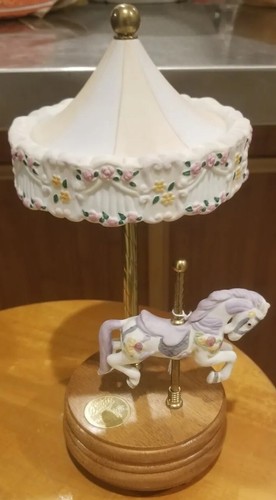 Vtg willitts carousel - willitts, &